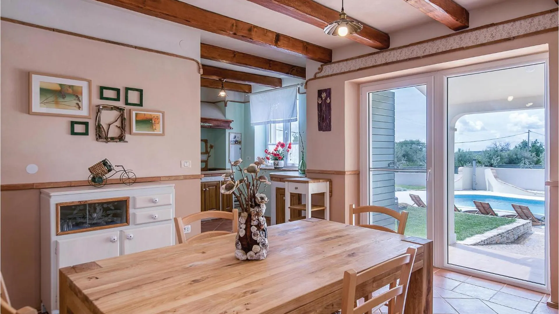 Nice Home In Krnica With Kitchen Peruški Vakantiehuis